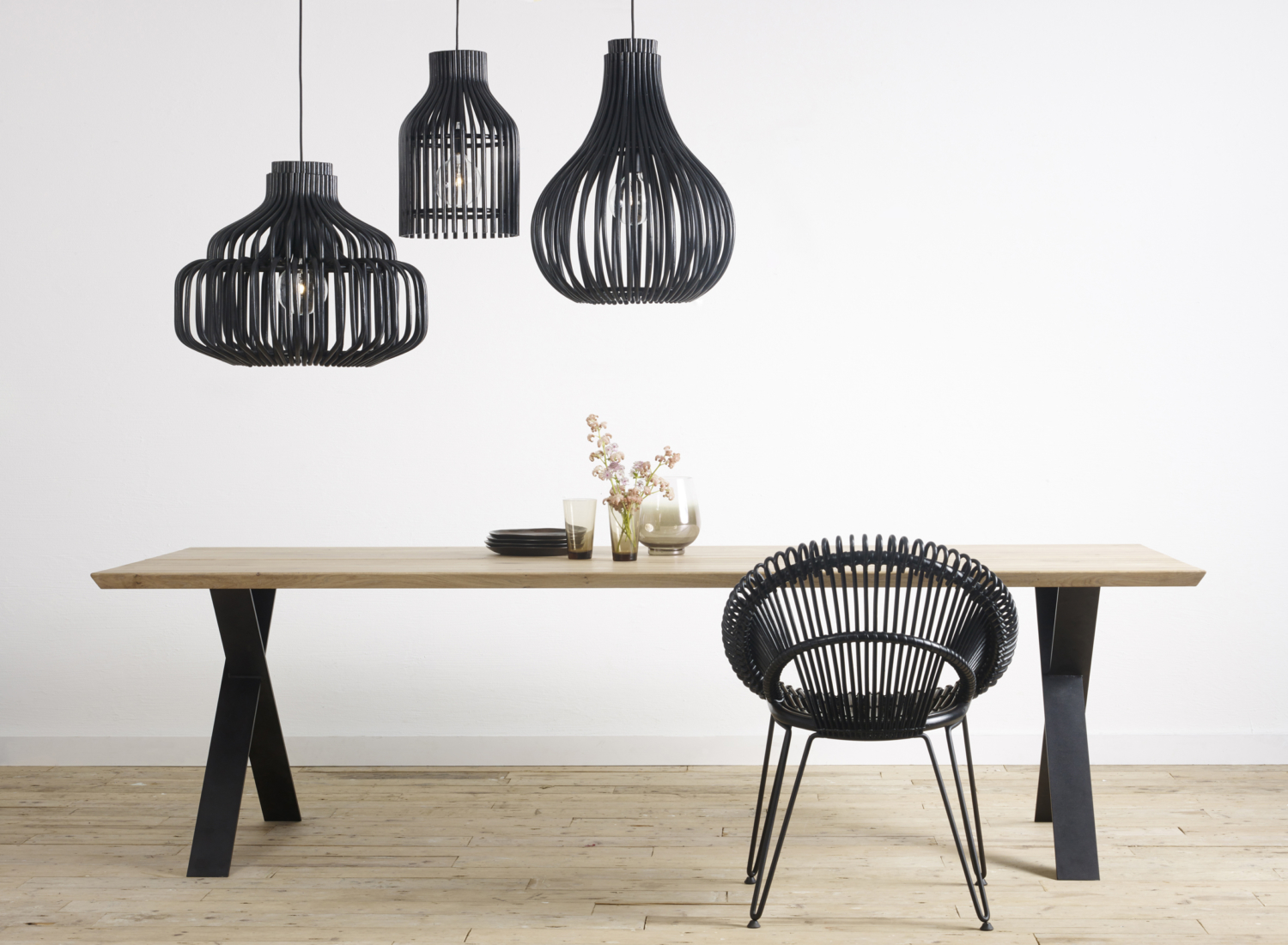 Vincent-sheppard-curly-dining-chair-Albert-x-base