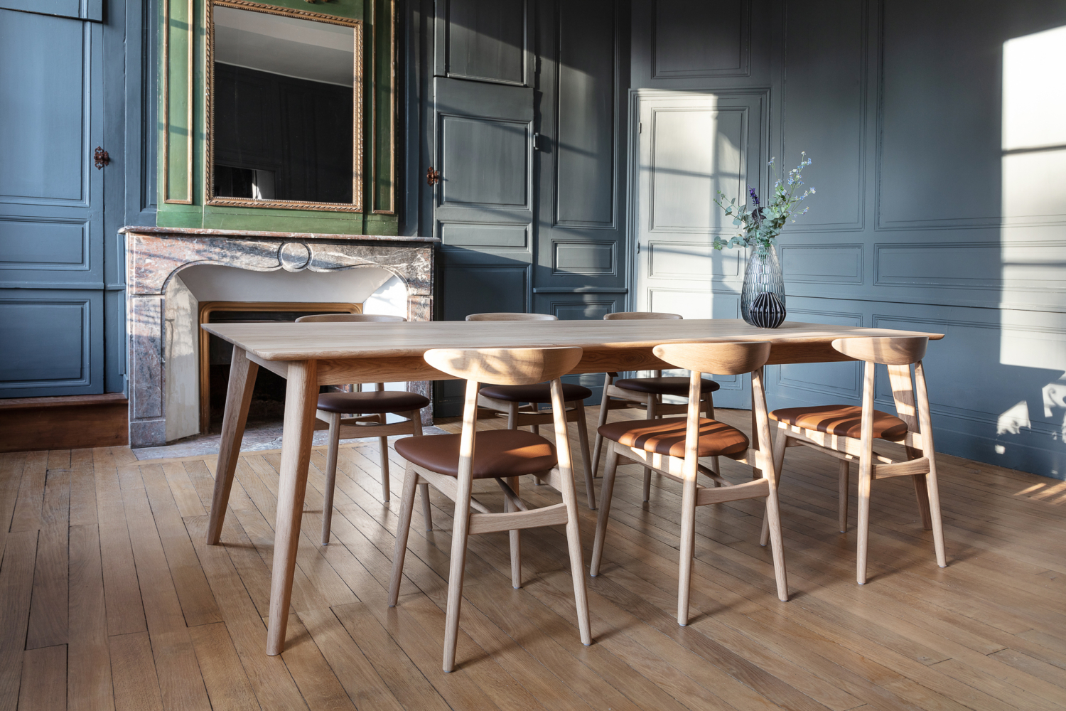 table de repas dan-teo-dining-chair-upholstered-dan