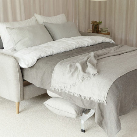 LUCY_interior_3seater_sofa_bed_nancy_5_light_grey_3