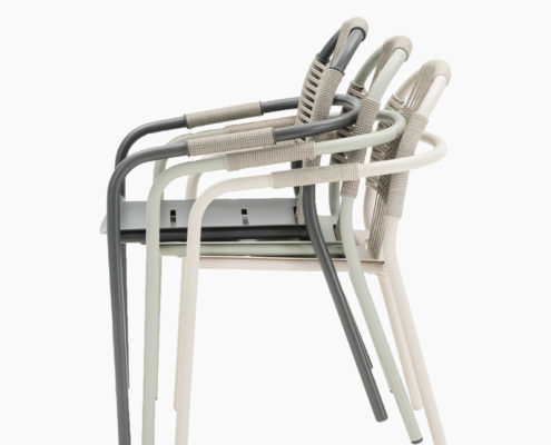 fauteuil repas_cleo_sheppard_empilable